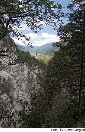 Blick von der Rosengartenschlucht auf Imst